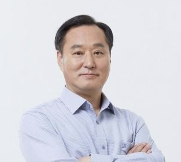 정동균 논란