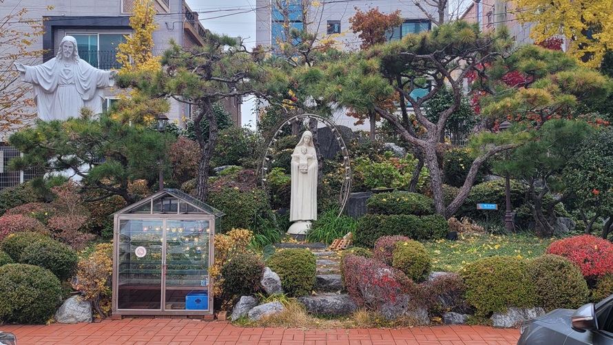 군산 소룡동성당 성모동산 성모자상, 예수성심상 사진