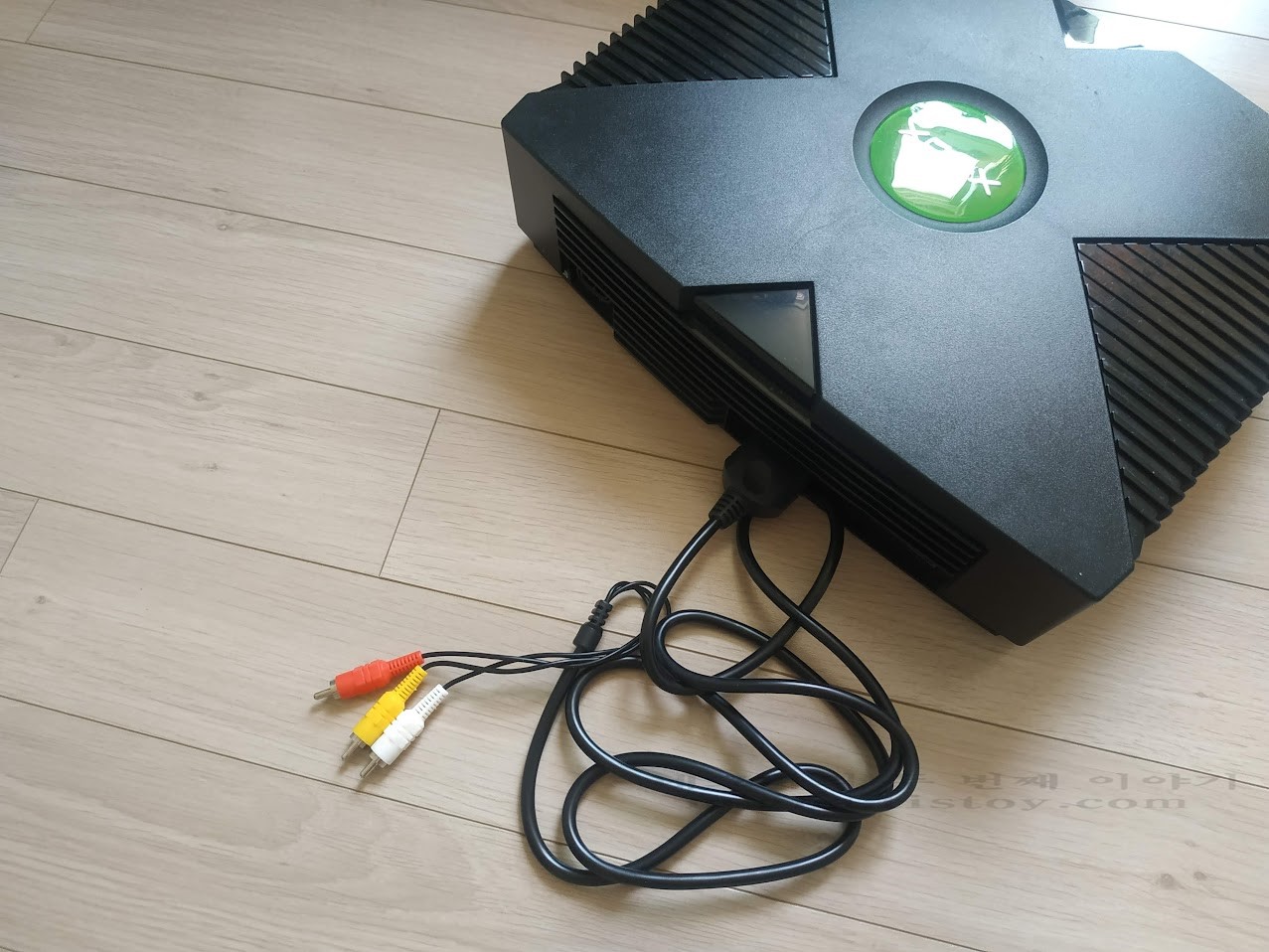 구 엑스박스. AV 멀티 단자.