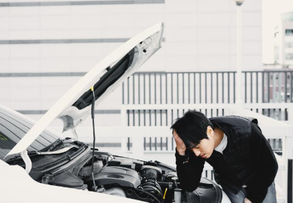 자동차 엔진 떨림