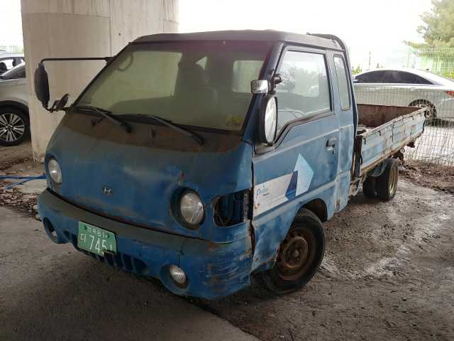 5. 포터초장축슈퍼캡 모델연도 : 2002년 421,185 km / 수동 / 디젤