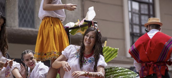 영화 미드소마 정보 출연진 관람평, 스웨덴 하지축제