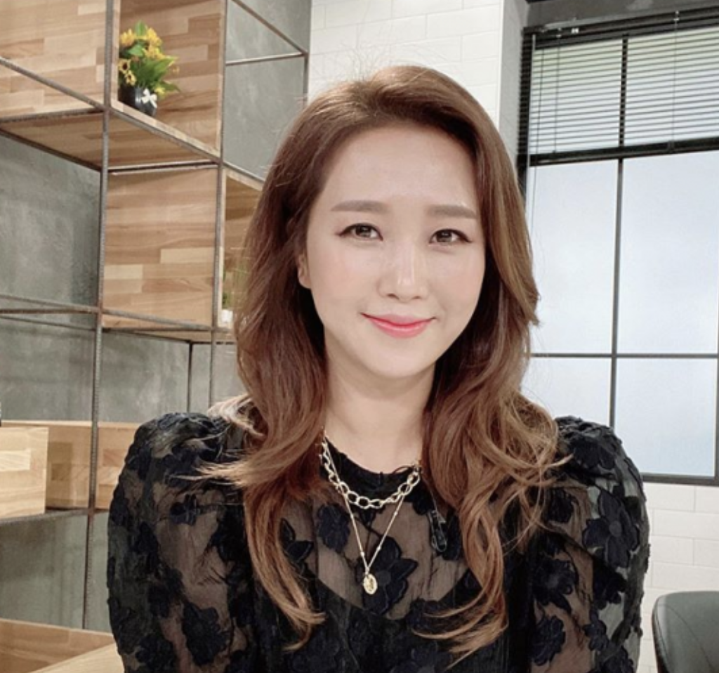 조향기 교양 방송 활동