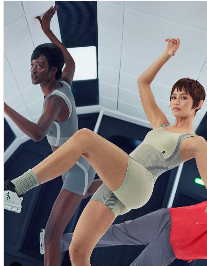 Zendaya, 우주를 넘나드는 패션 아이콘으로 변신하다