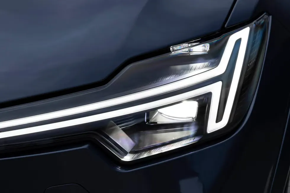 볼보 XC90 이미지