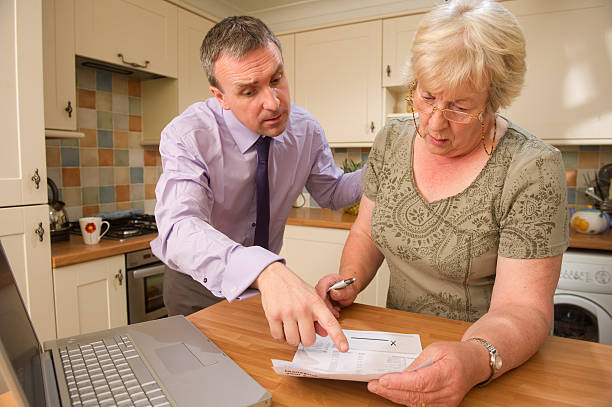 중장년 재취업 바우처 최대 200만 원 받는 법