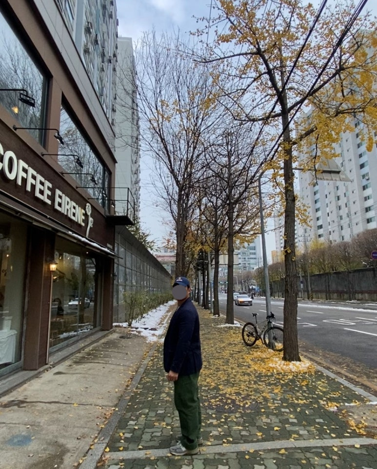 데일리룩(2024. 11. 30.)휴먼앤캣 스톤워시드 볼캡 , 폴로랄프로렌 베이직 블레이저 자켓, 무신사스탠다드 베이직 티셔츠, 무신사스탠다드 퍼티그팬츠, 뉴발란스 993 그레이