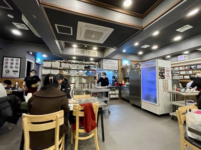 수변최고돼지국밥-매장-실내-사진