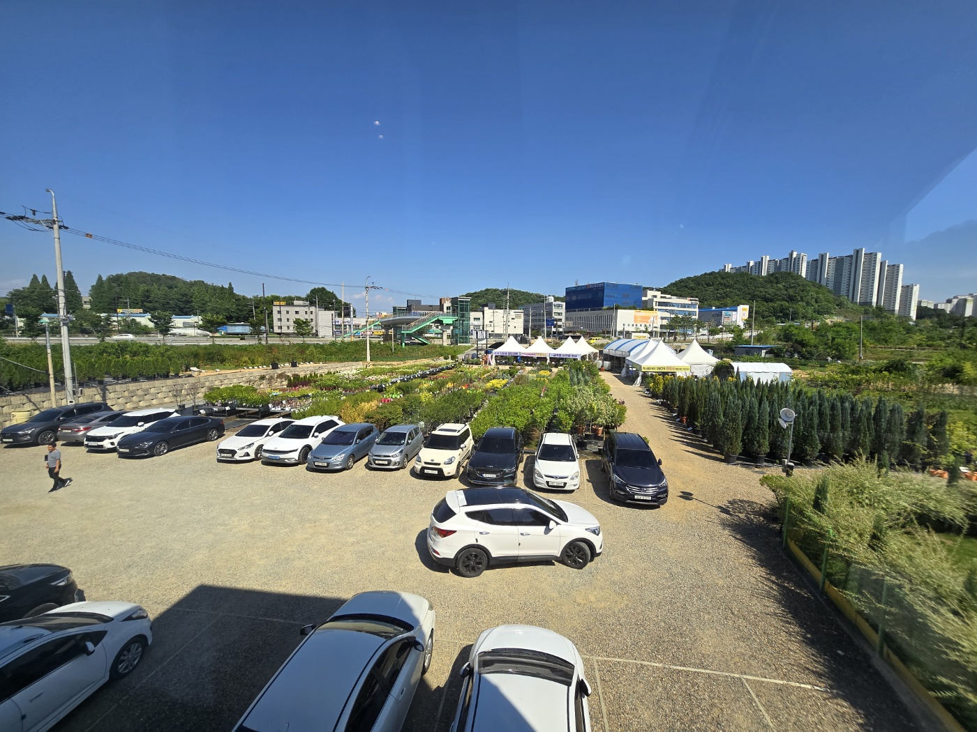 넓은 빽다방빵연구소주차장