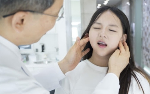 귀밑 몽우리 원인