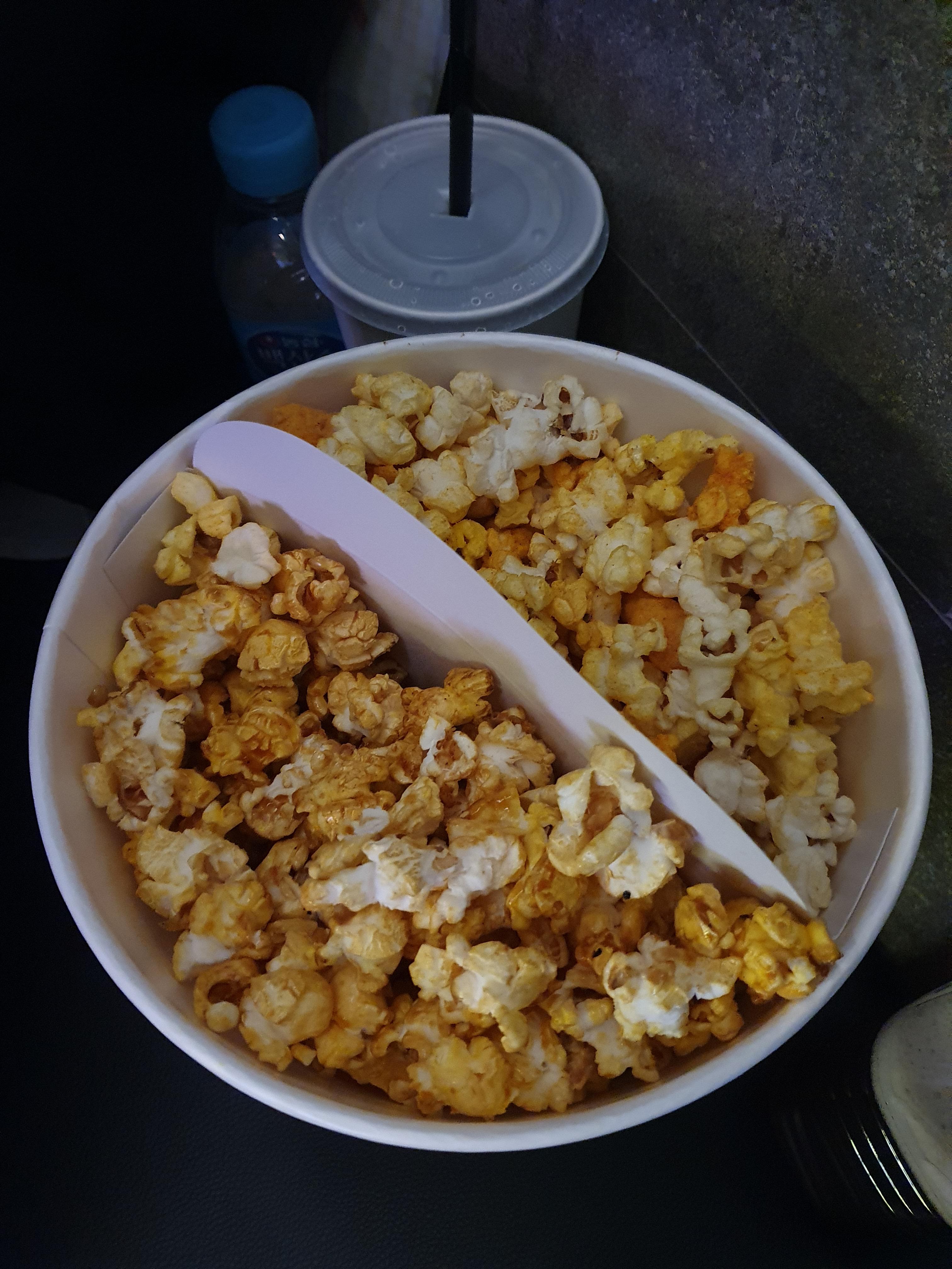 관저 롯데시네마 카라멜 반 치토스반 팝콘