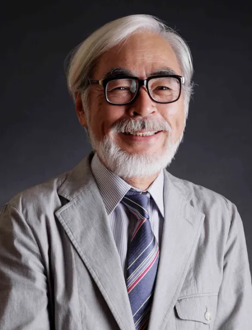 미야자키하야오 감독 안경쓰고 있는사진