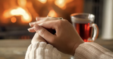 차가운 손 사진