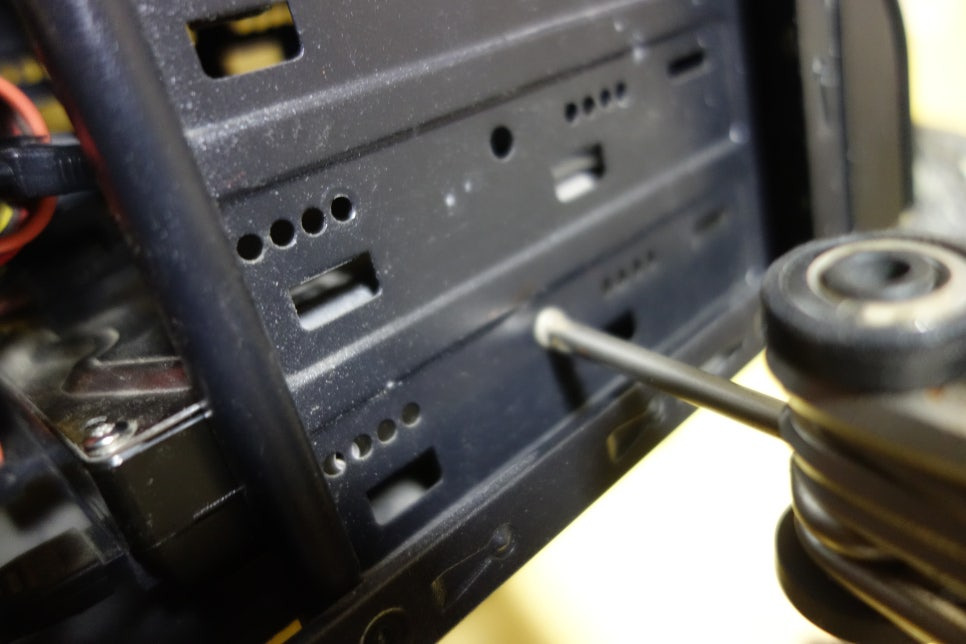 하드디스크/케이블 배치 변경 전후 사진(2)