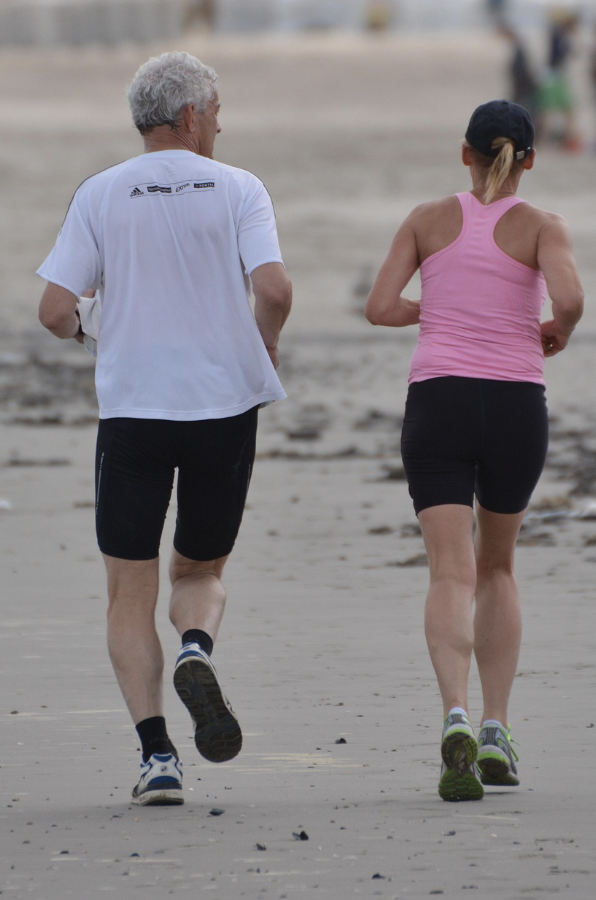 중년 호르몬 건강 위한 필수 습관 관련 사진