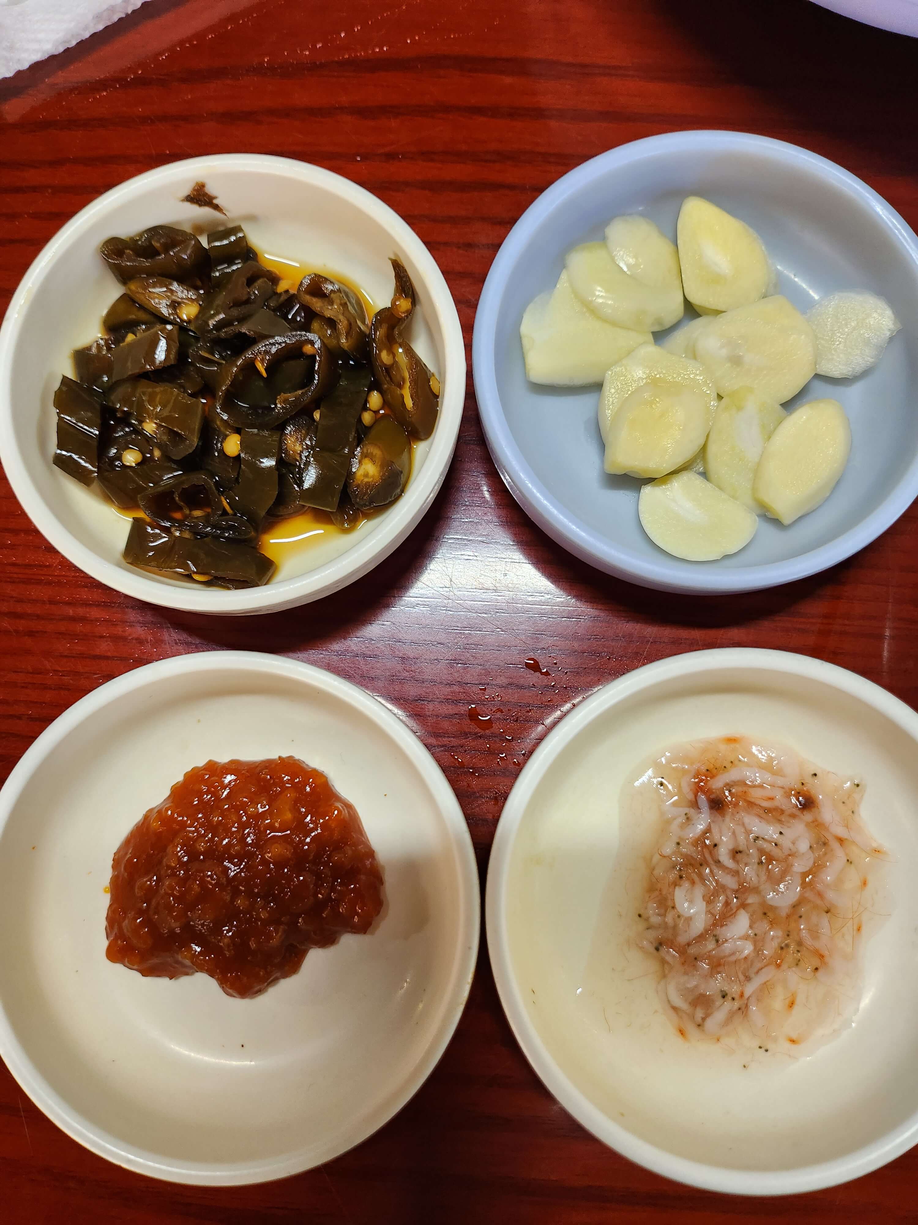 부여 장원막국수 반찬