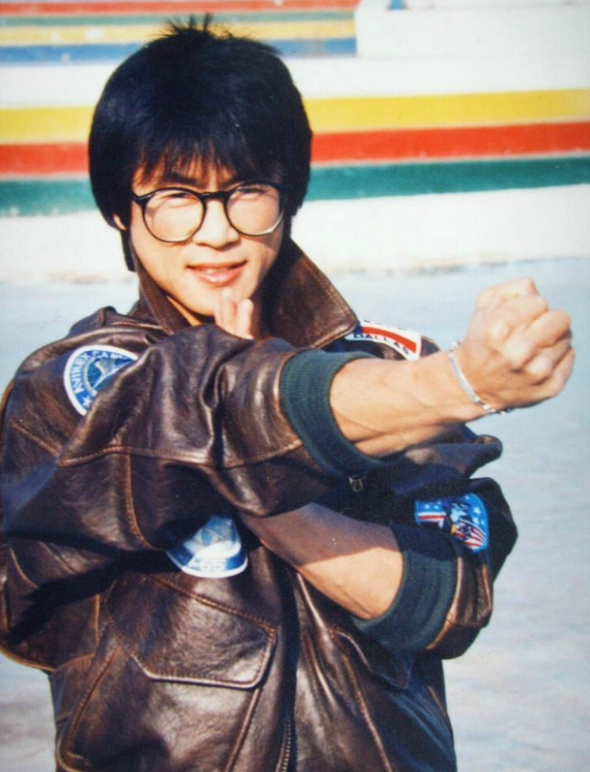 전영록 과거사진│불티처럼 사랑받던 시절의 전영록 무대