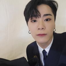 아스트로 문빈