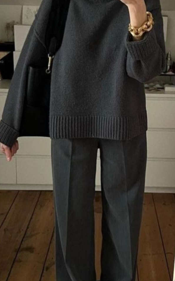 여자 대학생 장례식 패션