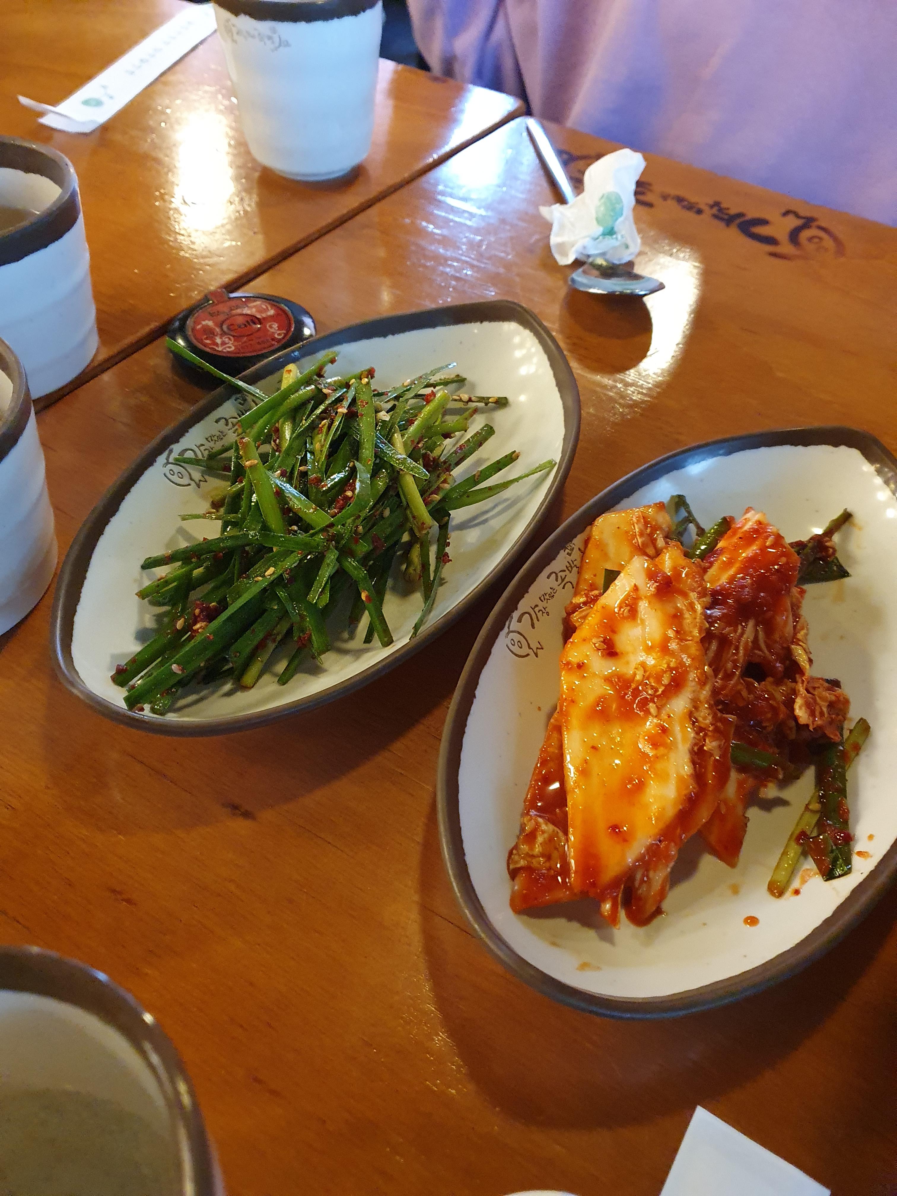 직산 맛집 가장 맛있는 족발 맛있는 밑반찬 배추 겉절이와 정구지 무침