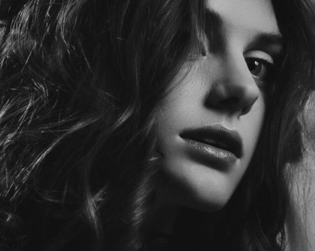 성형수술 하는 꿈 해몽, 변화와 심리적 의미는?