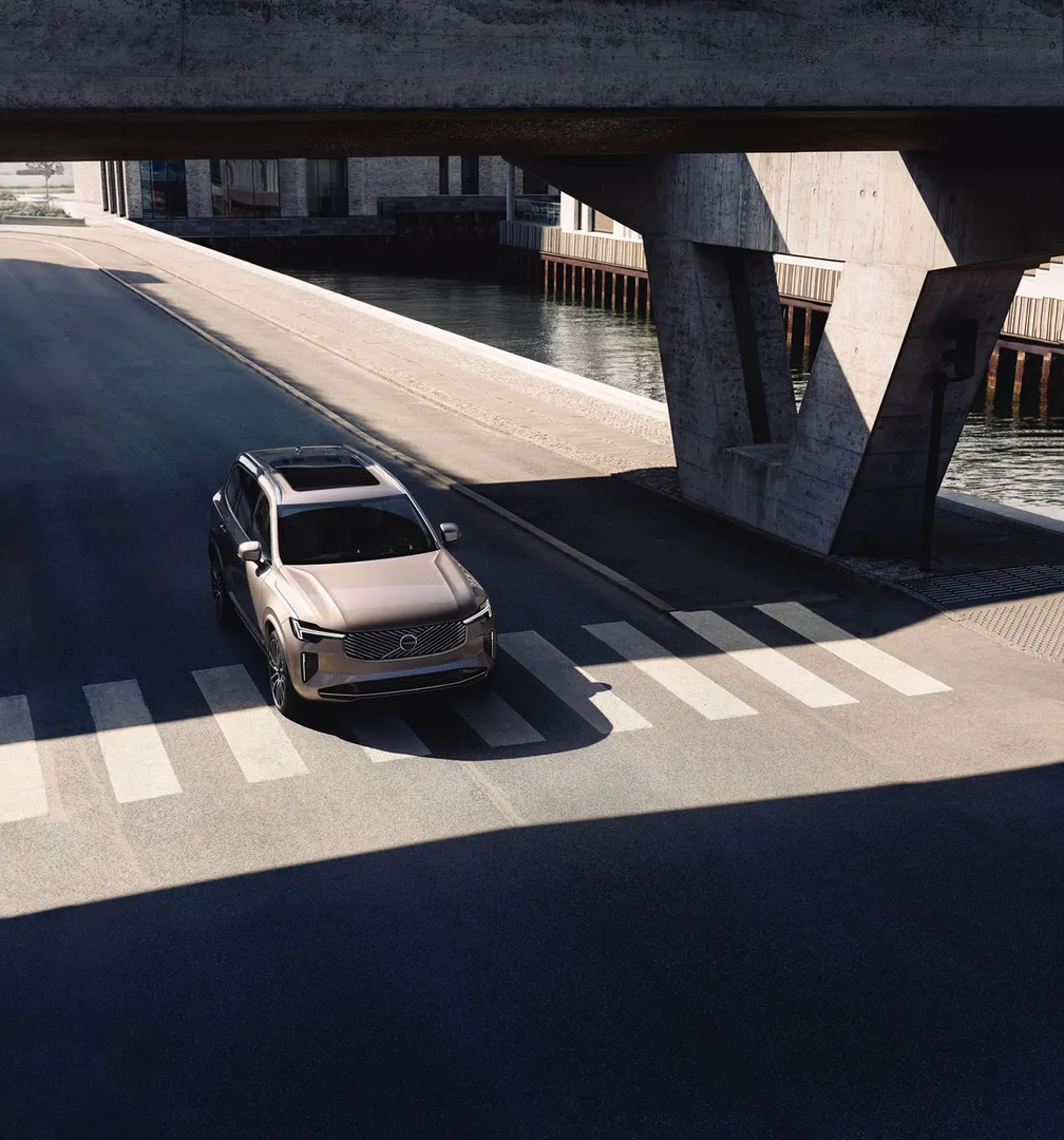 볼보 XC90 자동차 실내외 이미지