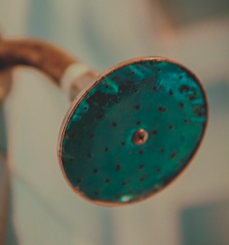 겨드랑이 땀 냄새 왜 이렇게 심할까?(+냄새 줄이는 샤워 방법)