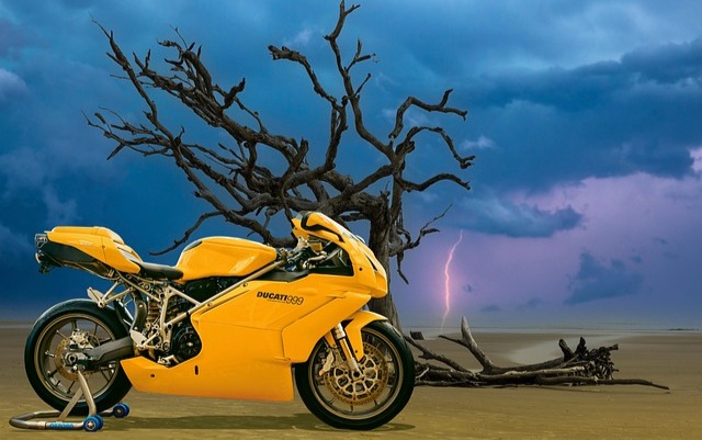 두카티 바이크의 역사, 제품군, 가격대 분석 관련 사진