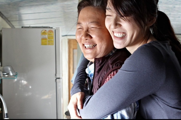 한국 감동 영화 추천 친정엄마 김수미 박진희 메인포스터