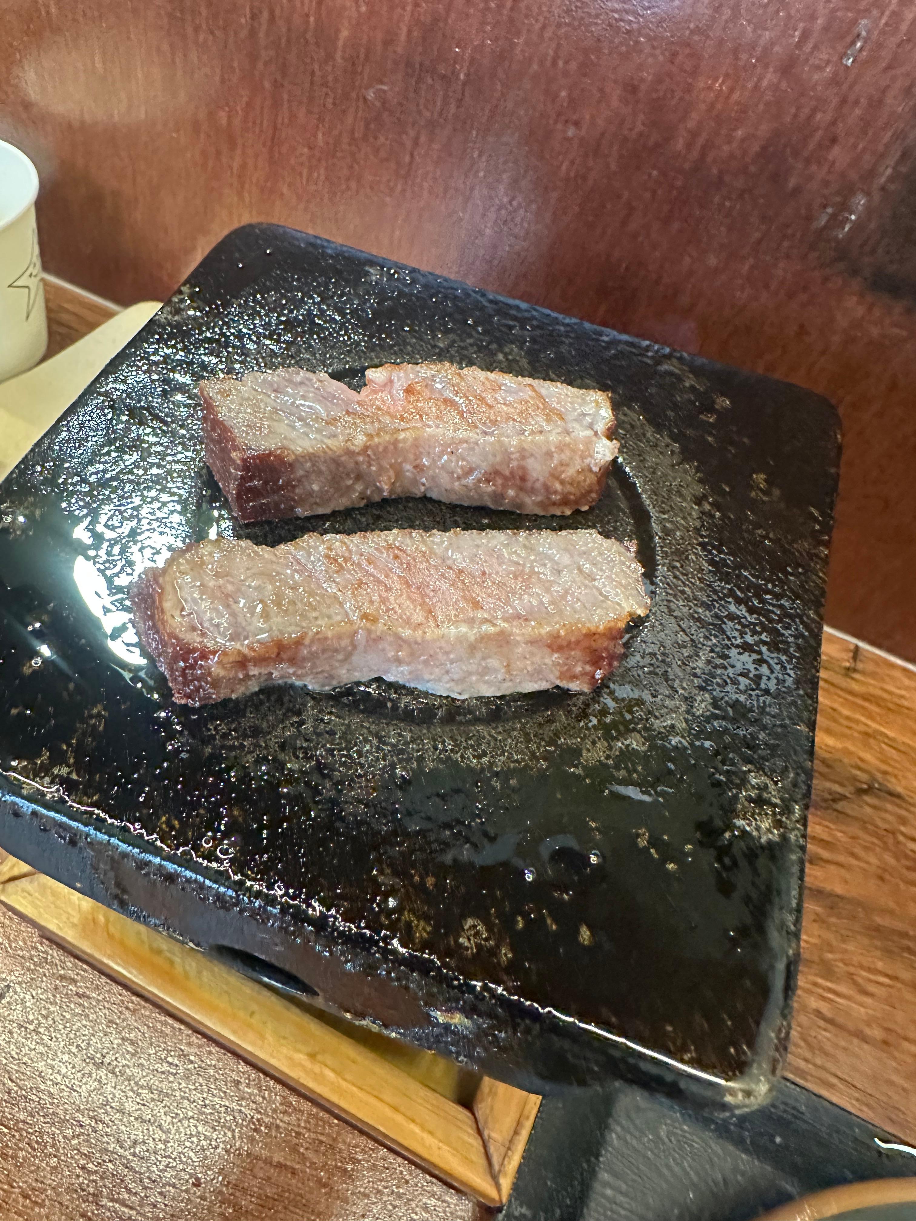 용산 맛집 규카츠정 추천(용산 삼각지 맛집, 규카츠, 직접 화로에 구워먹는, 나만의 화로, 규카츠 정식, 규카츠 타마고텐동 정식, 계란덮밥, 계란튀김, 직원들 모두 친절, 서비스 최고, 인기만점, 웨이팅 대기 주의, 밥 리필 무료)