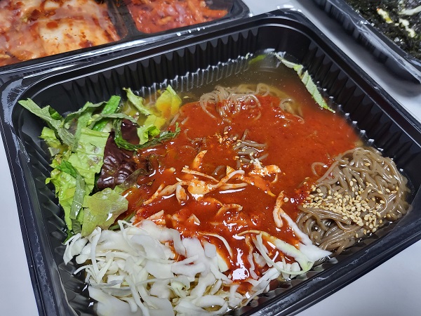 청담족발 반반족발 막국수