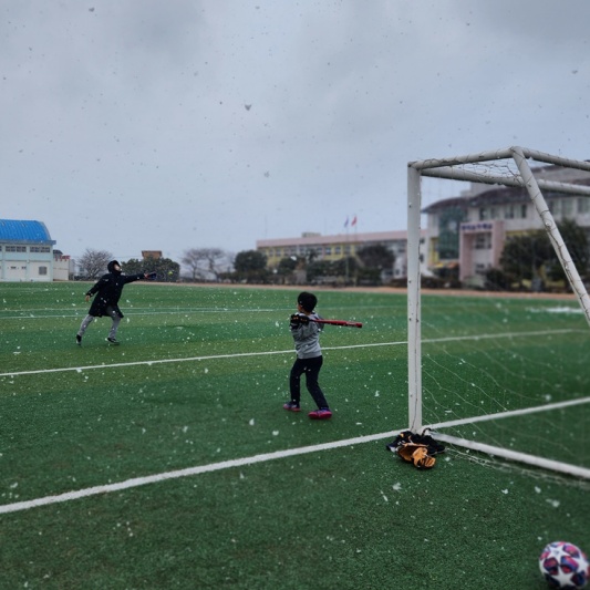 제주도 한달살기 4인가족 함덕초등학교에서 공놀이