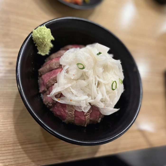 스테이크덮밥