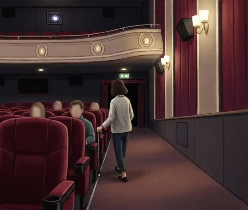 조용히 이동하는 관객