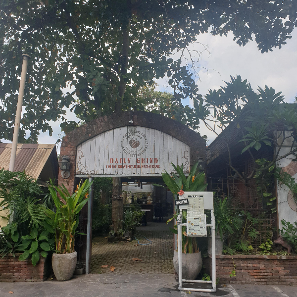 데일리 그라인드 커피(Daily Grind Coffee Shop &amp; Roastery): 발리 짱구 지역 카페 ③