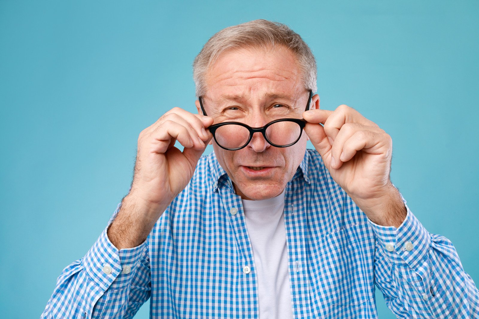 황반부종 (Macular Edema): 원인과 치료법