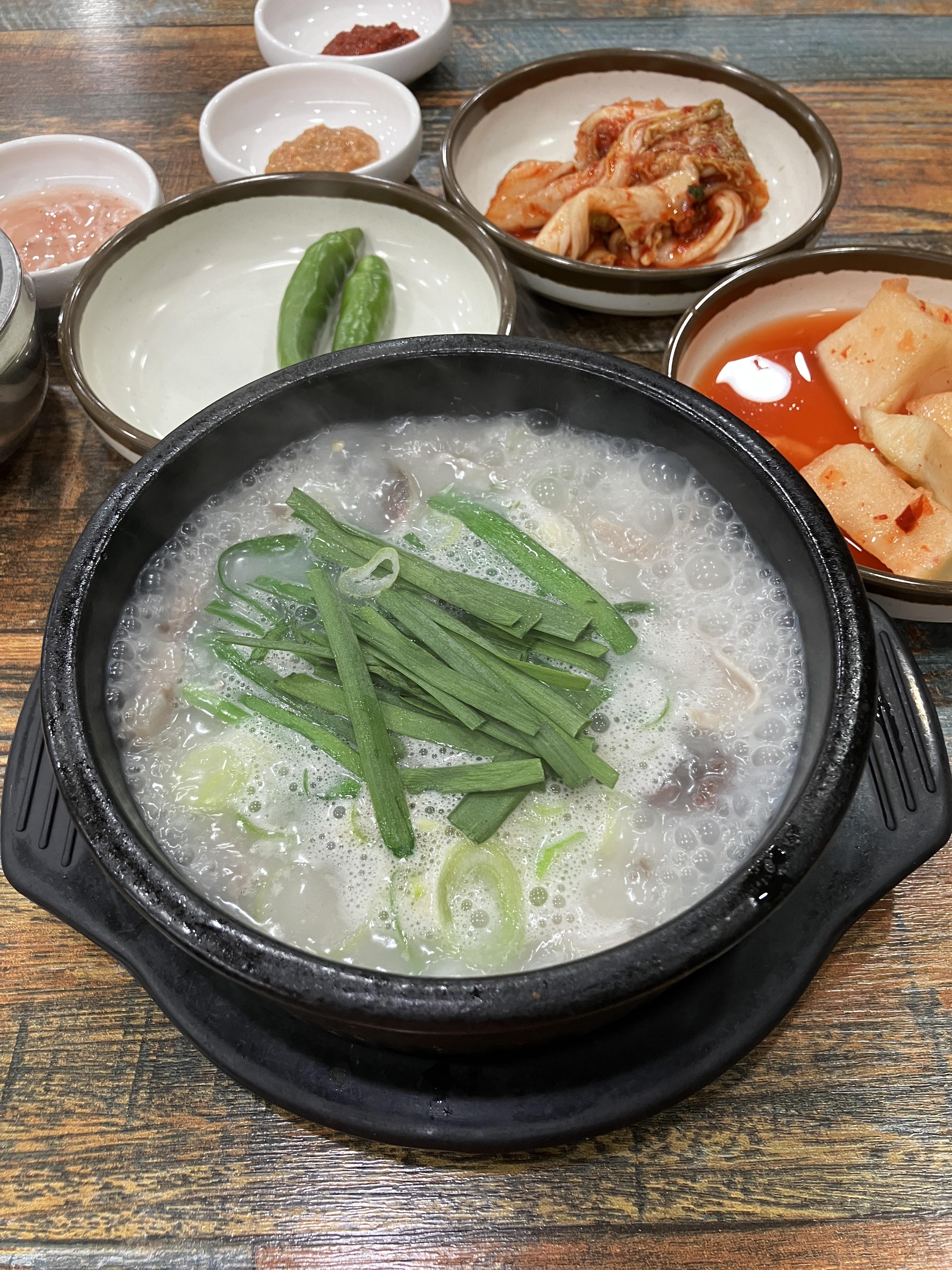 진국 한우소머리곰탕 순대국 내돈내먹