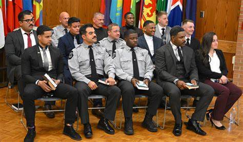 백악관 인근에서 무장 남성과 총격전… 피해 상황은?