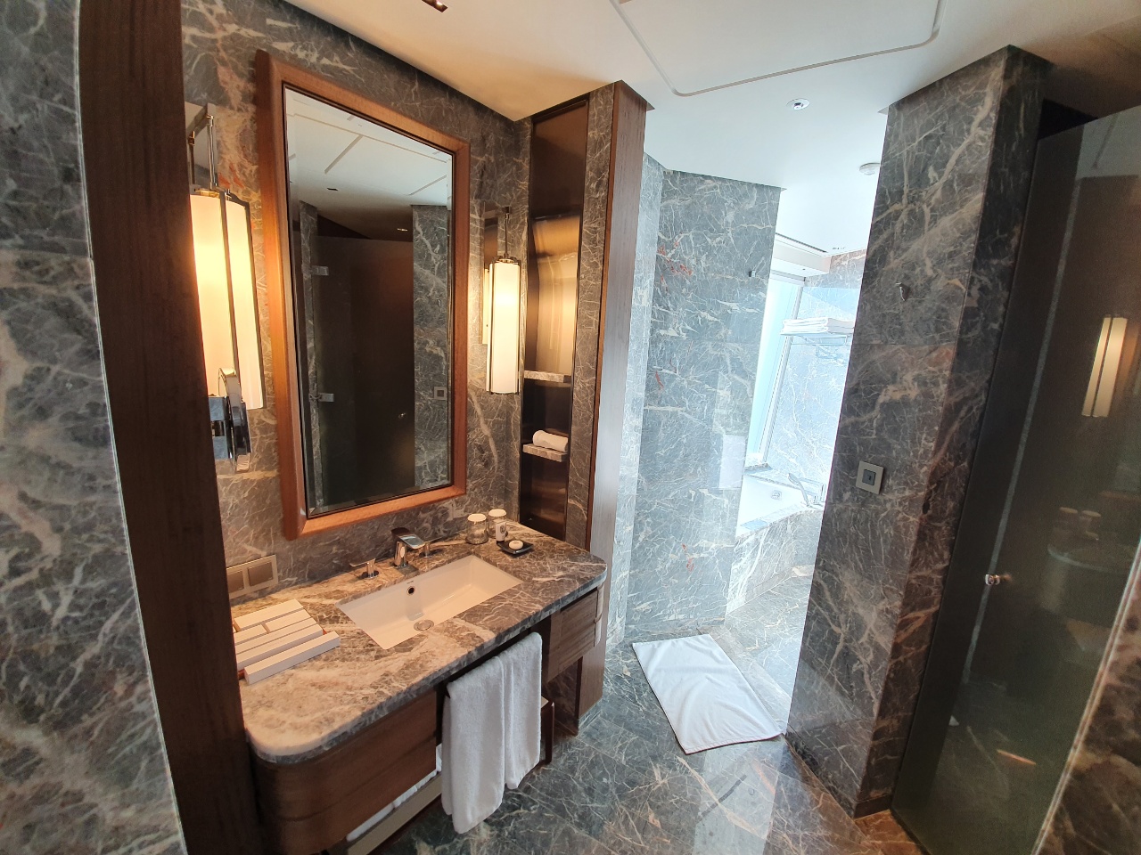 시그니엘서울_프리미어_더블룸_시티뷰