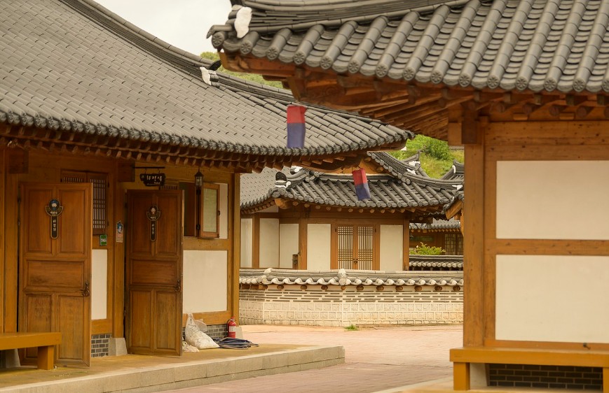 봄에 혼자 여행하기 좋은 국내 여행지-한옥마을