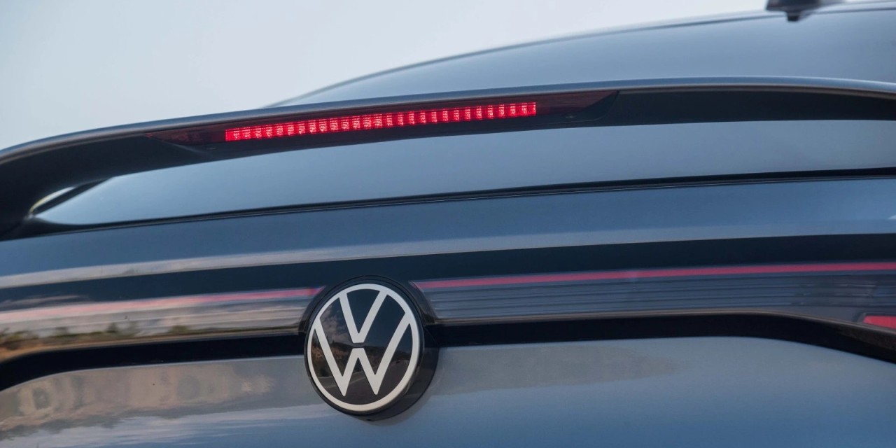 폭스바겐 ID.5 전기차 자체 보조금 지원 배경