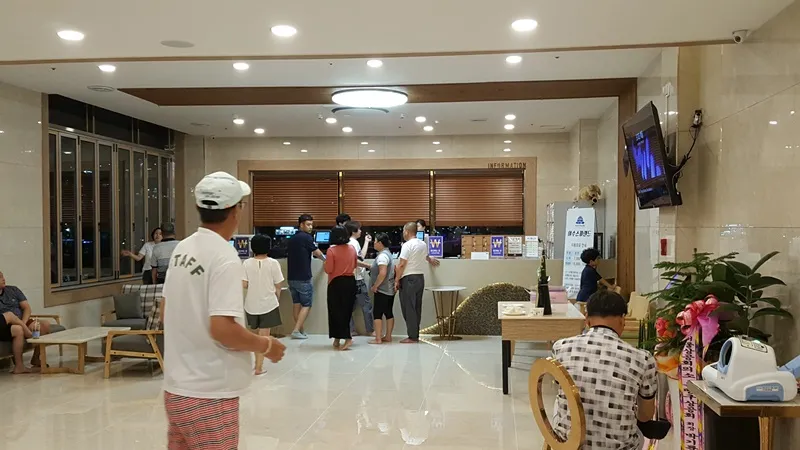 전라남도 여수시 여수EXPO역 여수항 24시간 찜질방에서_4