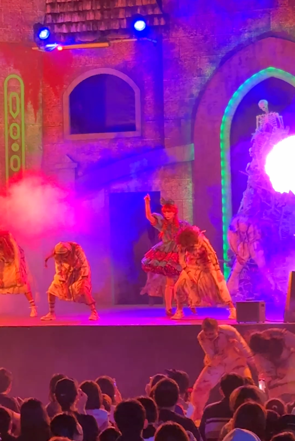 에버랜드좀비공연-도로시의악몽