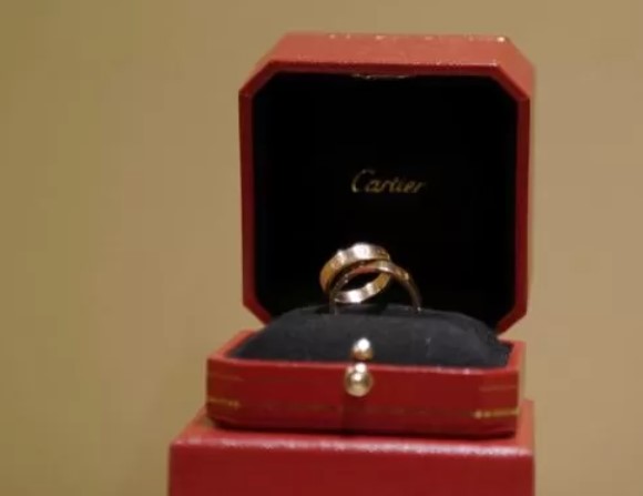 까르띠에러브링