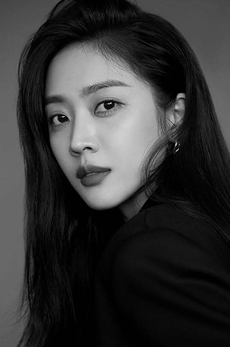 배우-조보아