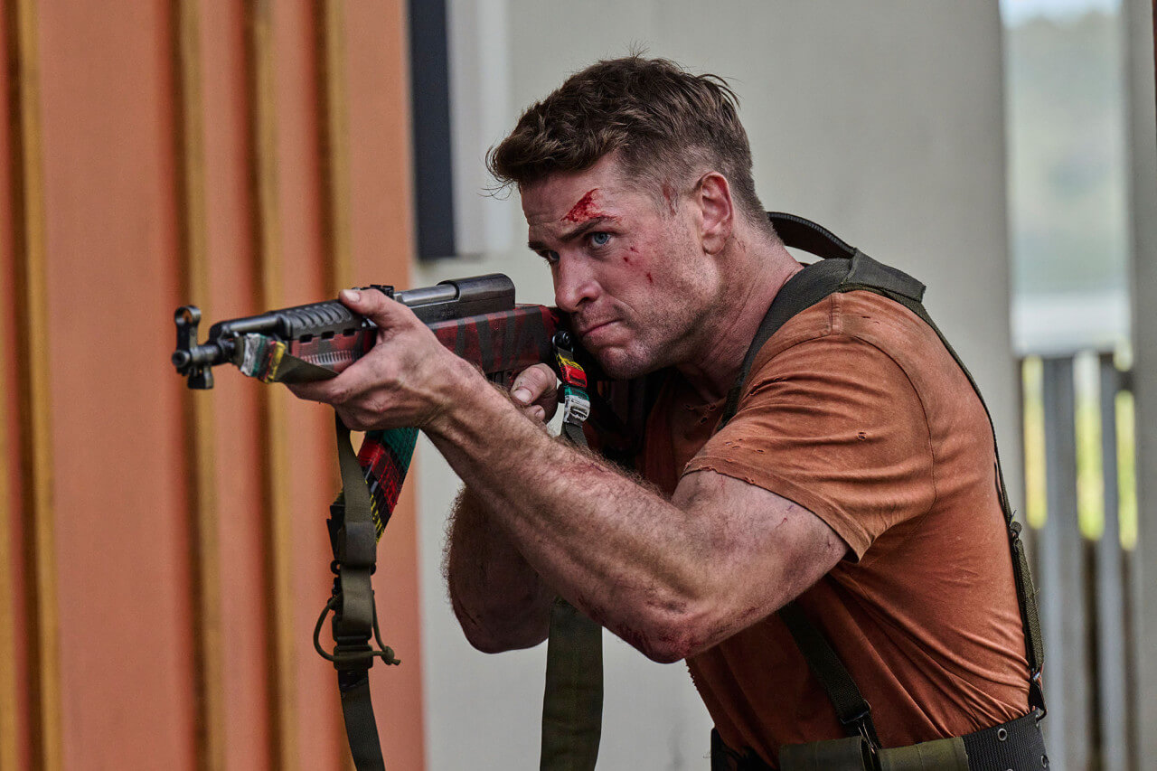 영화 랜드 오브 배드