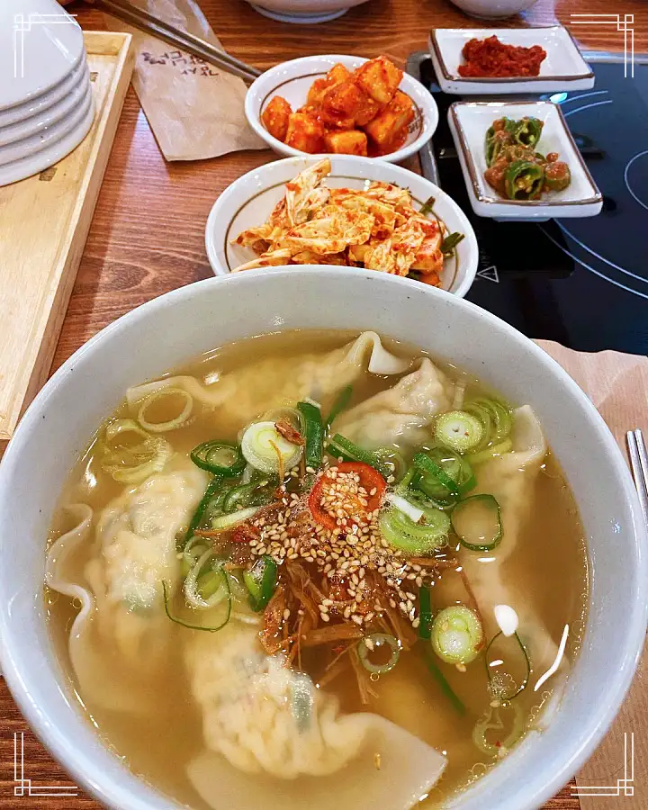 백반기행 김용림 편 이북식 손만두 전골 만둣국 평양식 만두전골 김포 맛집 소개