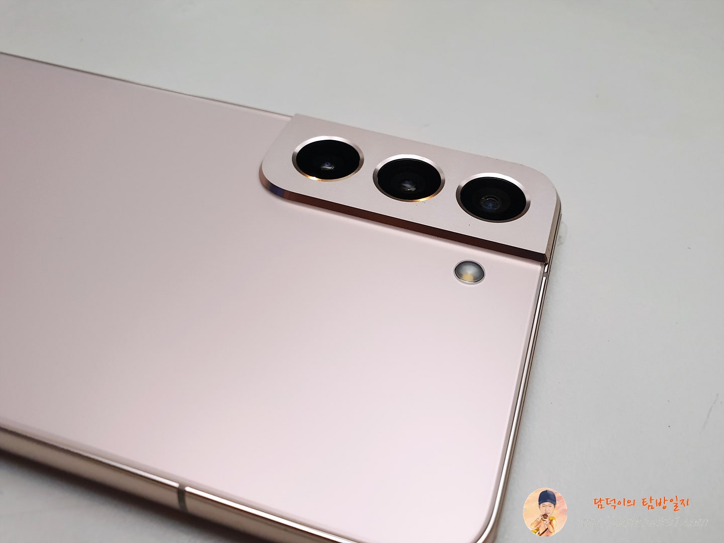 갤럭시 S22 카메라 섬