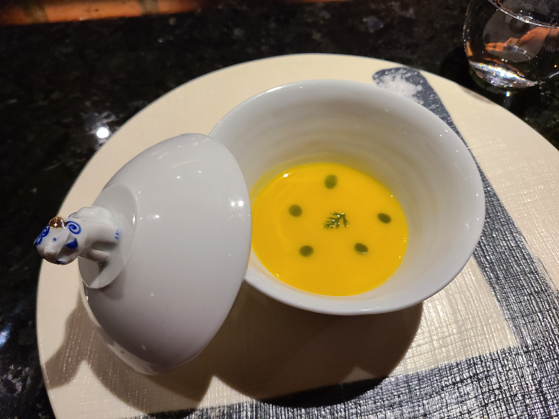 우화 분위기 고급 레스토랑