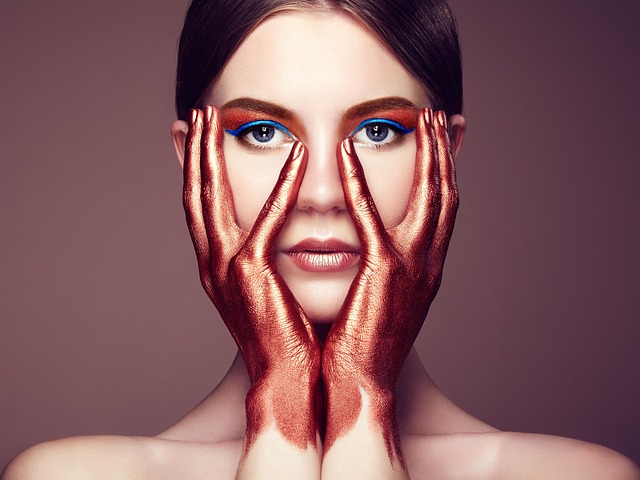 피부톤에 관련된 사진